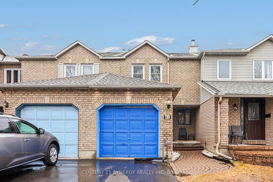41 Hunterswood Crescent, front exterior